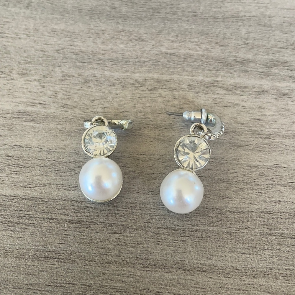 Pearl earrings